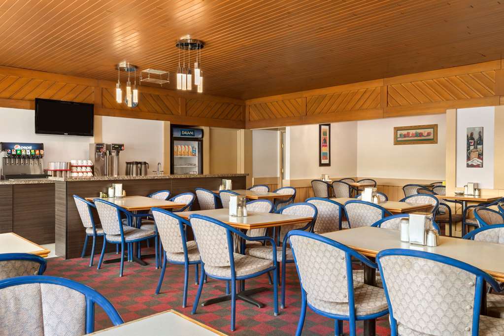 Travelodge Hanna Canada Grey レストラン 写真