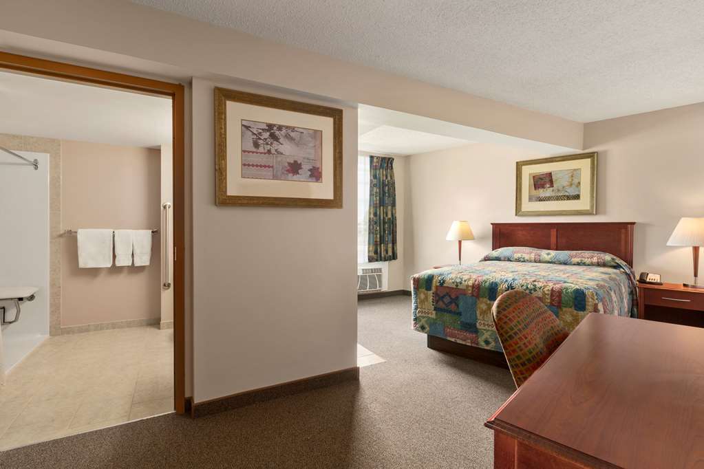 Travelodge Hanna Canada Grey 部屋 写真