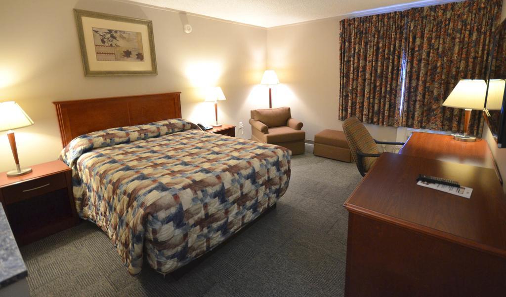 Travelodge Hanna Canada Grey エクステリア 写真