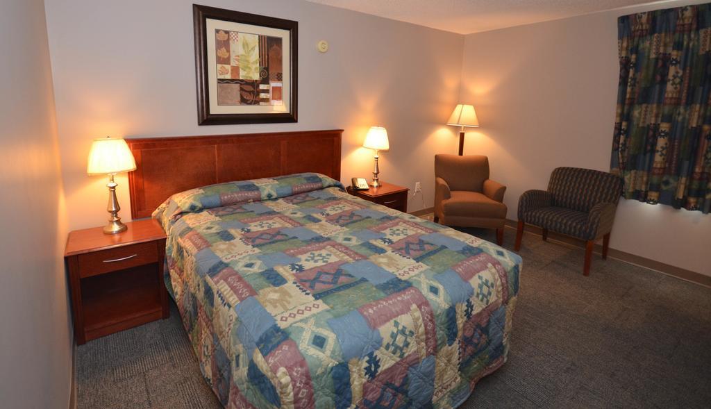 Travelodge Hanna Canada Grey エクステリア 写真
