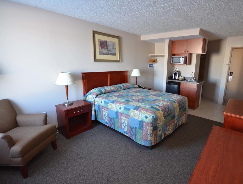 Travelodge Hanna Canada Grey 部屋 写真